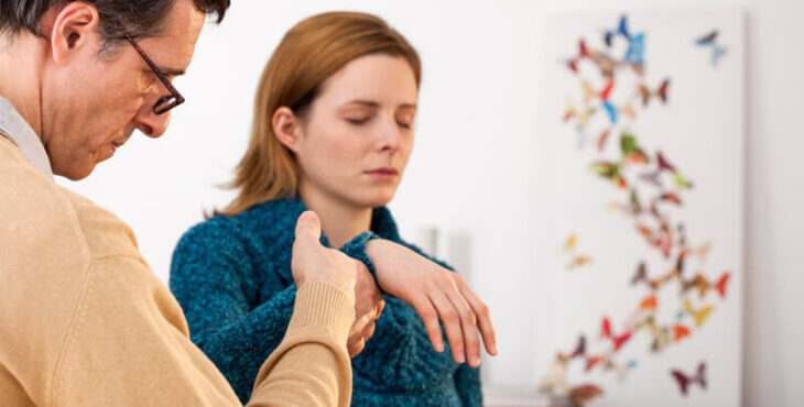 Schmerzmanagement: Schmerzen lindern mit Hypnose